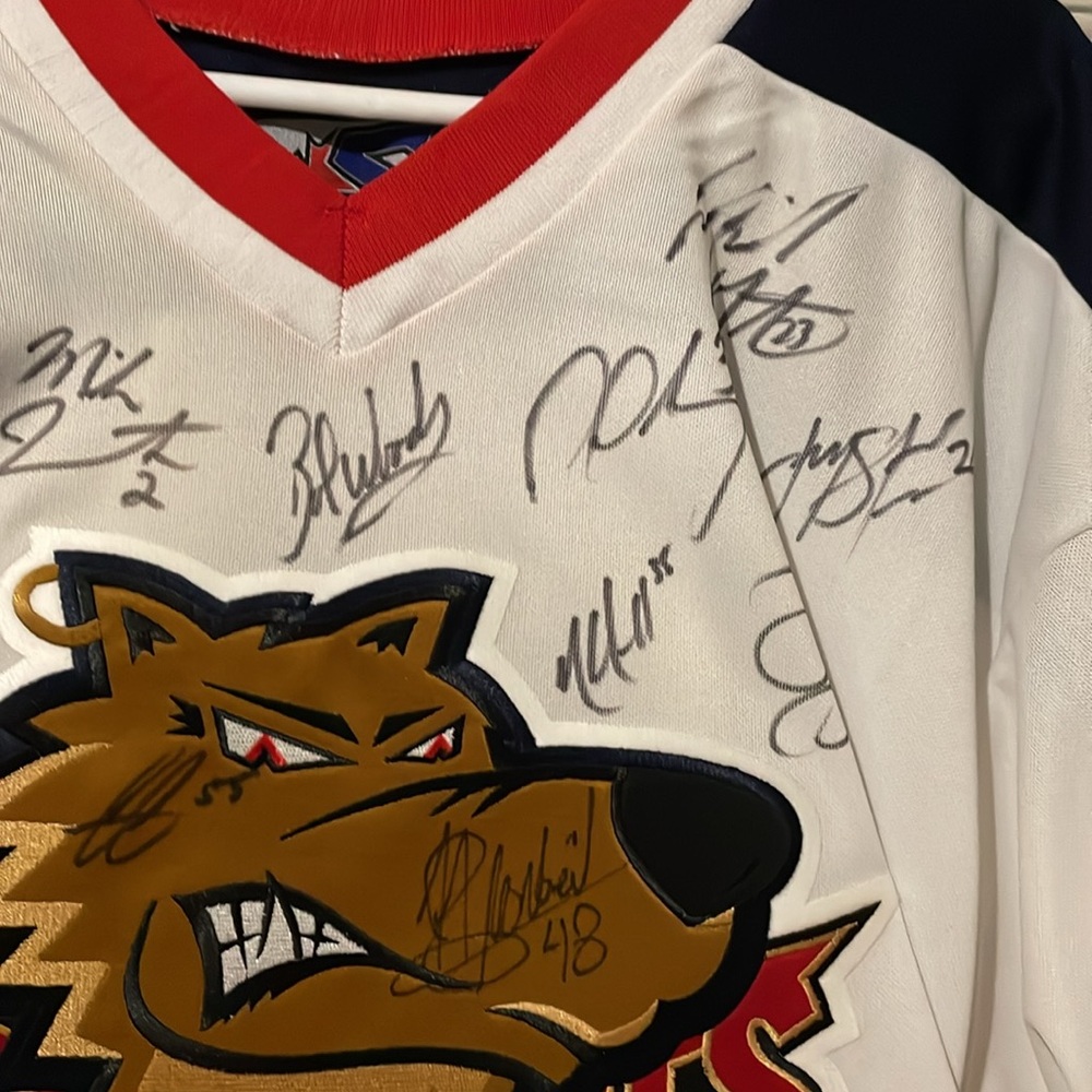 Sea Wolves Autographed Hockey Jersey - Picture 2 of 6